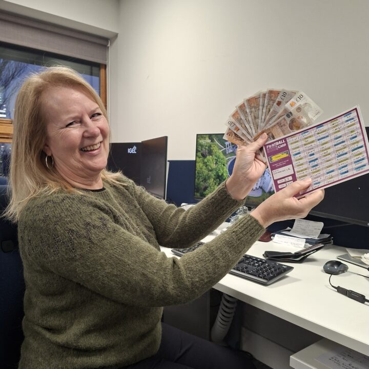 Football card winner